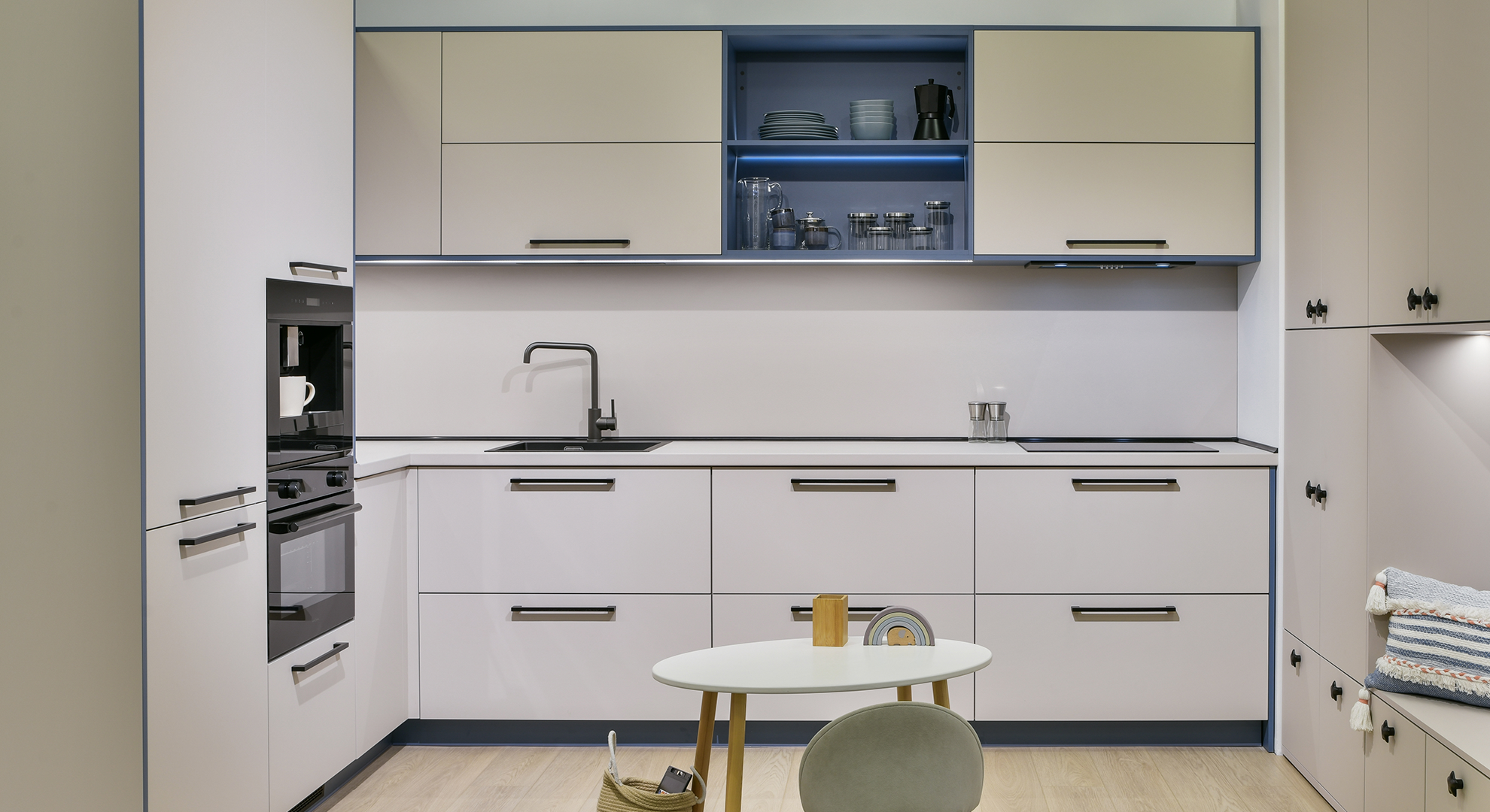 Кухня с Синими Акцентами